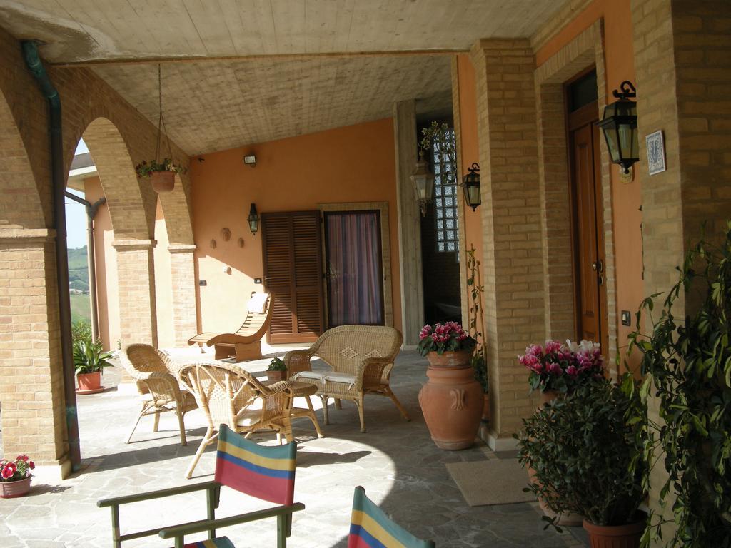 Bed And Breakfast San Martino Castignano Buitenkant foto