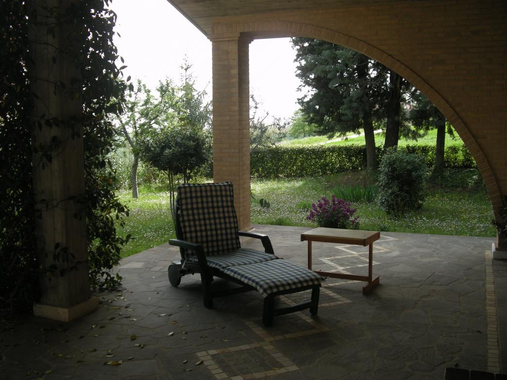Bed And Breakfast San Martino Castignano Buitenkant foto